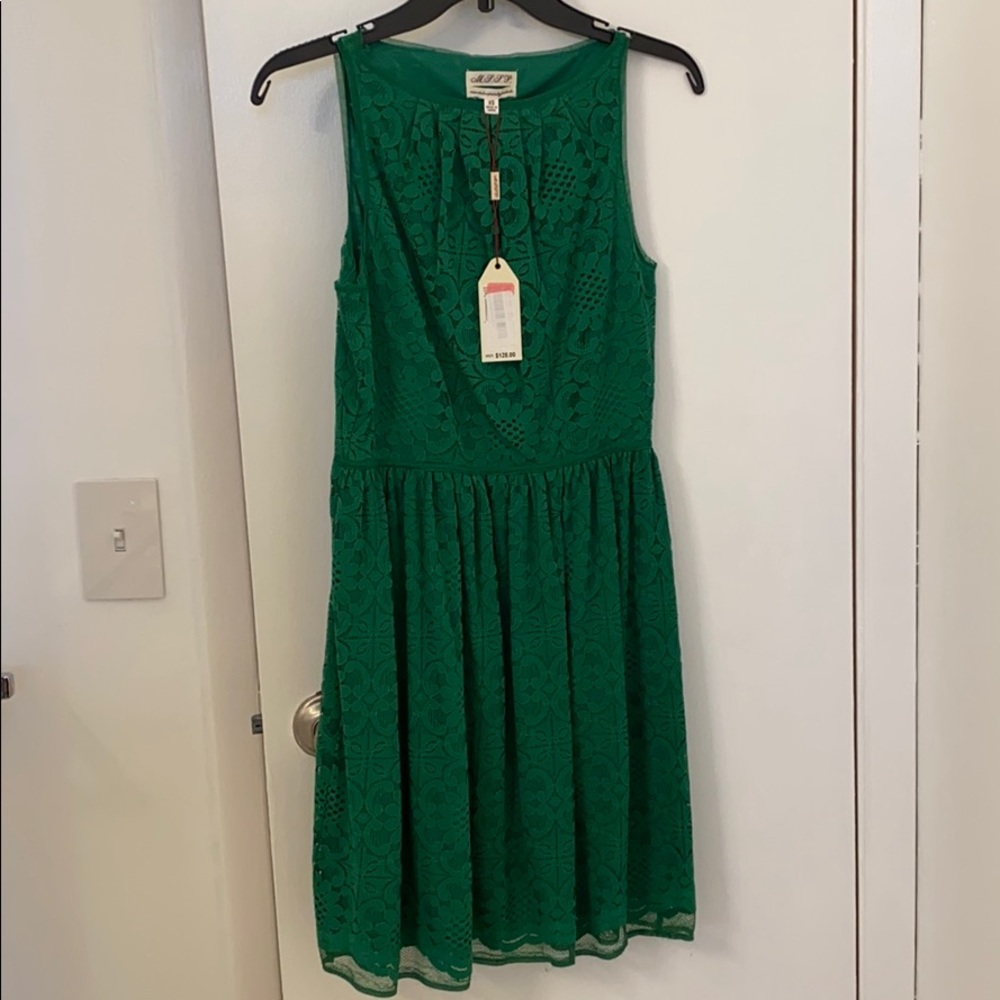 MSSP Brand - absolutely stunning laced dress